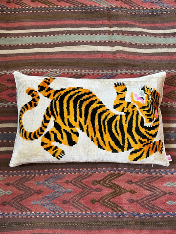 🐅New Tiger Velvet ikat Cushion